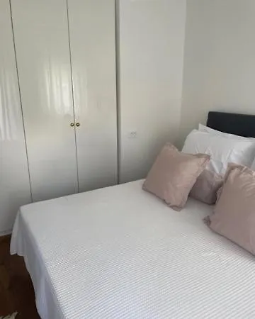 Maya Apartment *